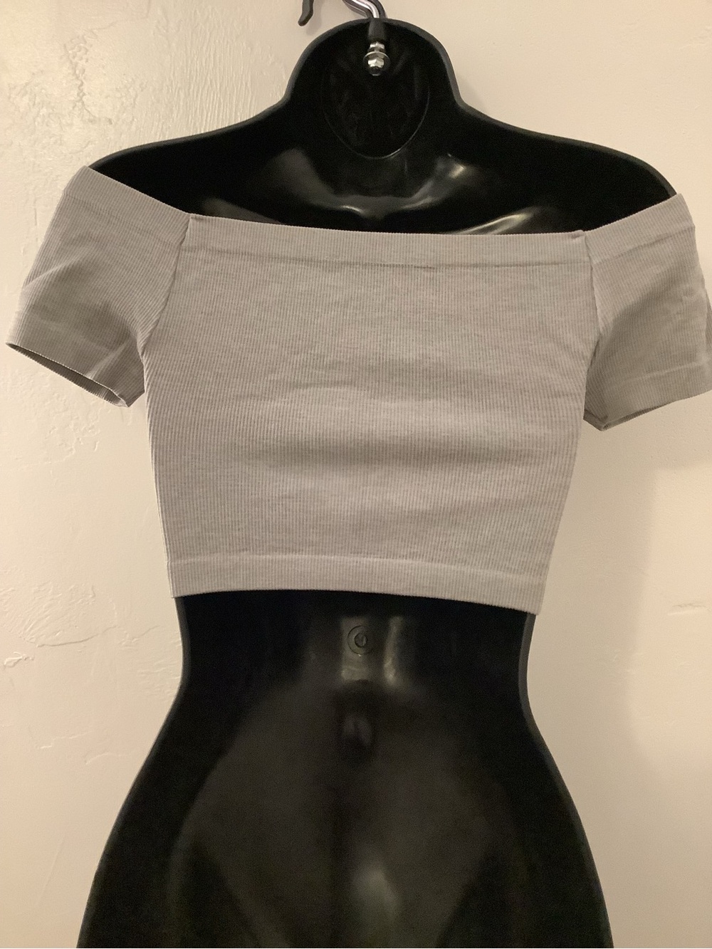 Off-Shoulder Ribbed Crop Top - Gray - Picture 2 of 2